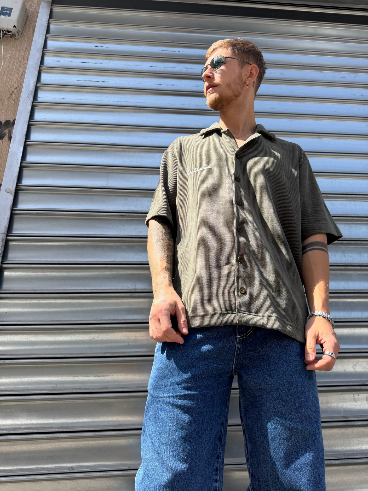 OVERSIZED BUTTONED SHIRT