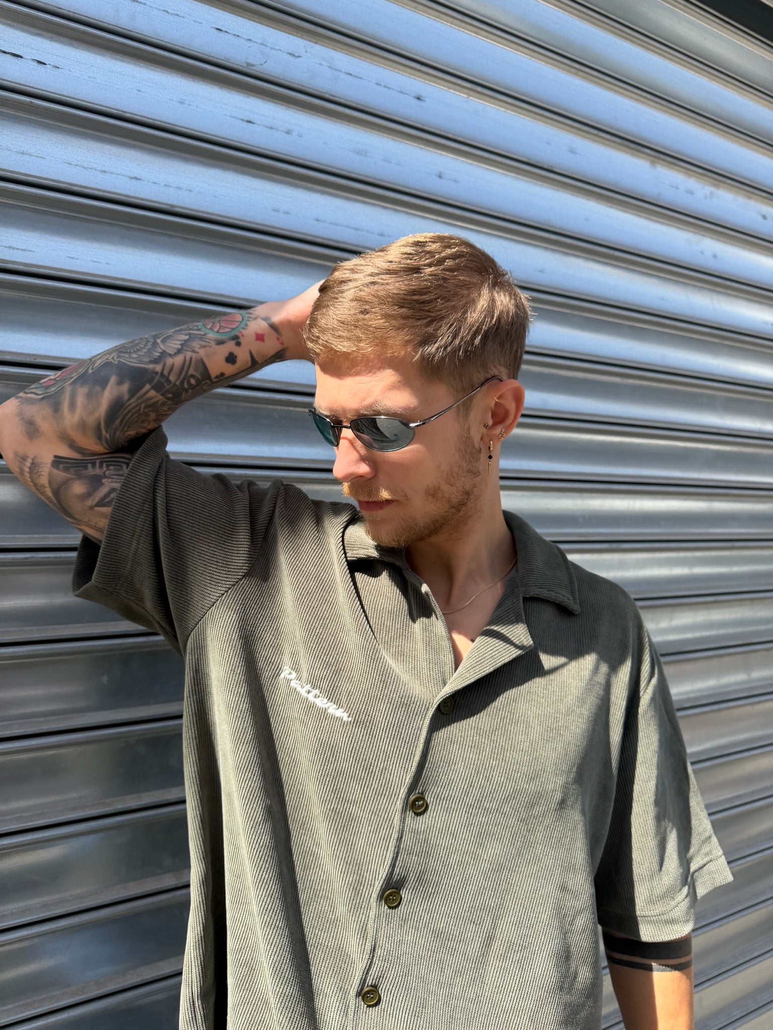 OVERSIZED BUTTONED SHIRT