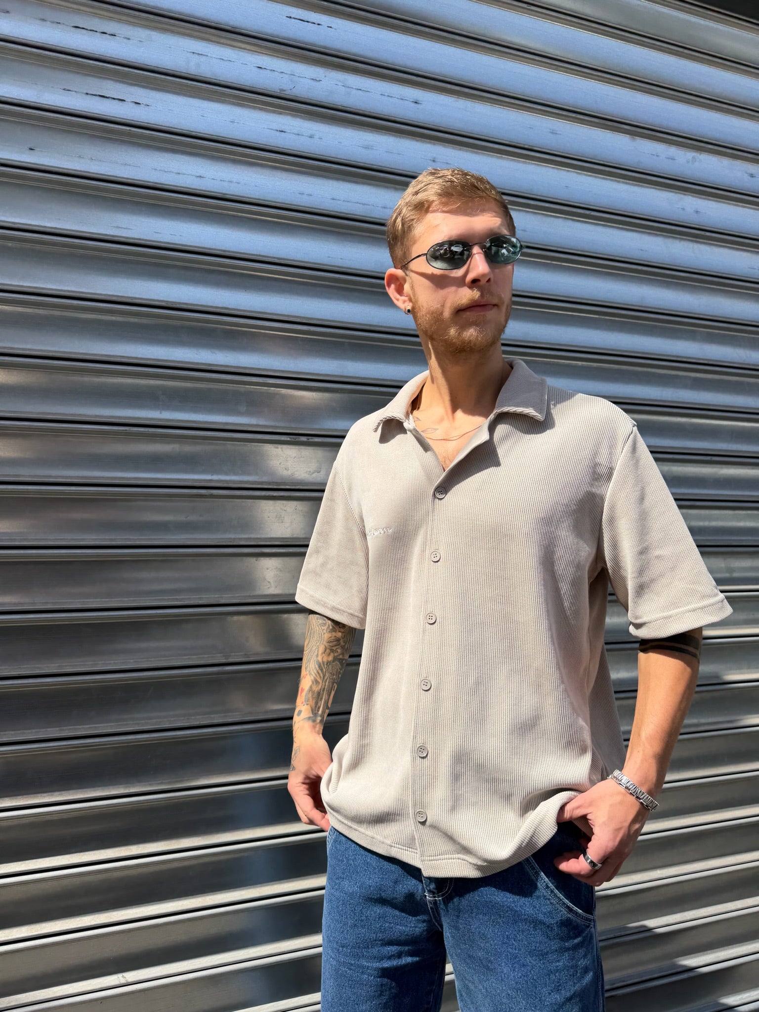 OVERSIZED BUTTONED SHIRT